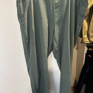 Eddie Bauer Women's Green Hiking Pants